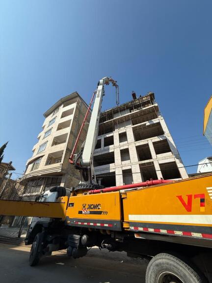 فرایند بتن ریزی سقف طبقات