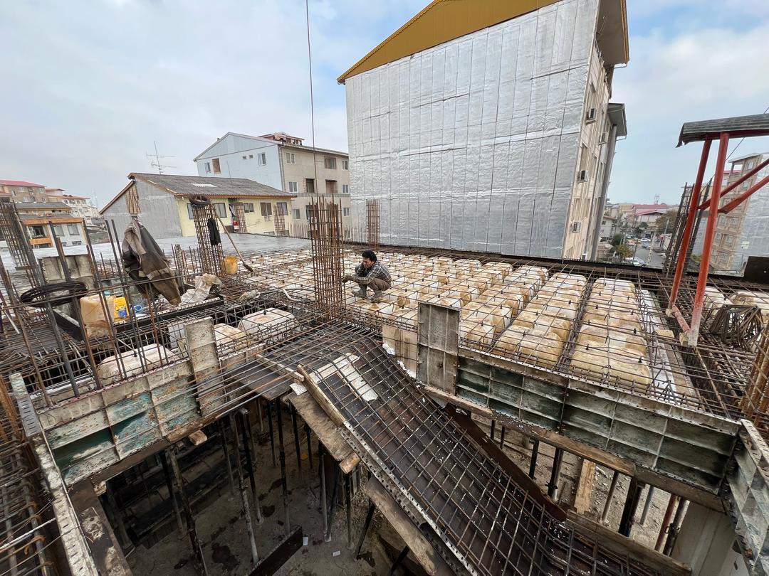 فرایند بتن ریزی سقف طبقات